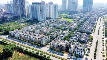 Vay 20 tỷ mua bất động sản, nhà đầu tư đau đầu khi trả gần 300 triệu đồng/tháng: “Giờ tôi chỉ mong nhanh tìm được khách chốt” - 1