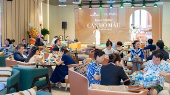 Nhiều người đã chốt mua ngay khi tham quan căn hộ mẫu The Privé  - 1