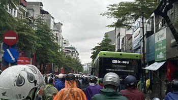 Một ngày mưa và quyết định mua nhà thay đổi hoàn toàn  - 1