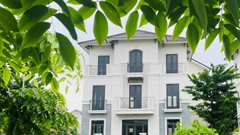 Cần bán căn biệt thự siêu rộng ngay tại trung tâm thành phố, sát Ninh Hiệp, Gia Lâm, Long Biên mà giá chỉ hơn 70 tr/1m2 - 4