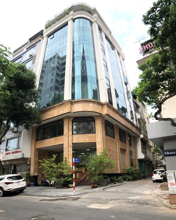 Bán tòa nhà VP 300m2 x 9T MP Nguyễn Văn Huyên, Cầu Giấy cho thuê 3,6 tỷ/năm - 1