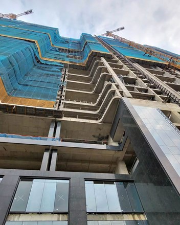Kể cả giá nhà có xuống thì việc mua nhà cũng không hề trở nên dễ dàng - 1