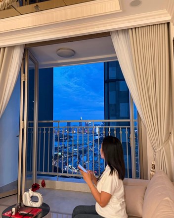 Giá nhà tăng không chỉ khiến người trẻ ngày càng khó mua nhà, mà nó còn kéo theo nhiều hệ luỵ - 1