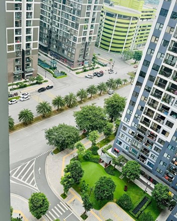 Các bác đi xem chung cư nhớ soi kỹ cả vị trí phòng rác nhé, đừng nhìn mỗi view, hướng với nội thất 😂 - 1