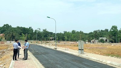 Theo chân một tay buôn đất: Đảo điên đi săn đất nền vùng ven giá gốc chỉ 200k/mét vuông, bán ra lời nóng 300 triệu sau bữa ăn tối - người mua chốt đơn không cần xem