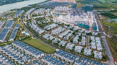 Nên mua nhà SwanBay hay Aqua City?