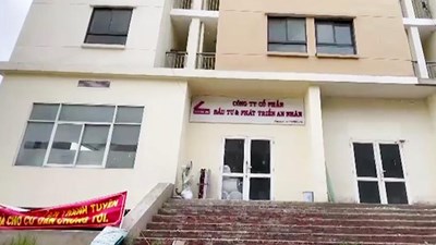 Chủ đầu tư dự án Vĩnh Lộc D'Gold liên tục thất hứa hạn bàn giao nhà, người mua bất chấp nguy hiểm dọn vào ở