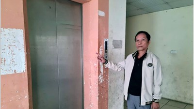 Sống cùng nỗi sợ hãi: Cuộc sống của 400 hộ dân trong chung cư có thang máy hết hạn kiểm định, liên tục hỏng hóc nhưng chậm sửa chữa