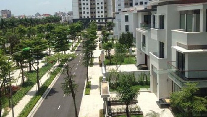 🏠 Bỏ 15 tỷ mua biệt thự ngoại thành, 10 năm sau giá tăng lên 80 tỷ, người đàn ông thừa nhận: “tôi bất an vì cuộc sống này quá mong manh” - 1