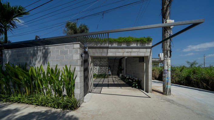 Bán nhà ngay biển Đà Nẵng để mua nhà Sài Gòn lúc này, nên không các bác? - 1