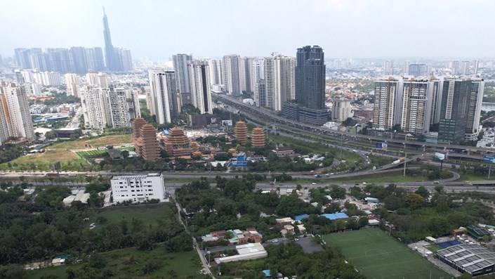 Lãi suất cao, doanh nghiệp tìm đủ cách bán nhà nhưng quyết......không giảm giá, chỉ đổi chính sách bán hàng  - 1