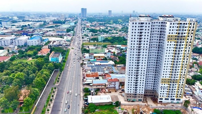 Chuyện mua nhà năm 2026: Bàn thử về Diamond Boulevard mặt tiền QL13 chuẩn bị nhận nhà  - 1