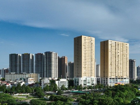 Doanh nghiệp BĐS oằn mình vì tiền sử dụng đất tạm tính: Người mua nhà lo ngại giá nhà đã cao, giờ còn cao hơn nữa à? - 1