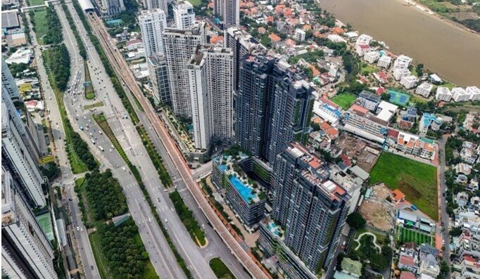 GIÁ NHÀ HÀ NỘI ĐANG GẤP ĐÔI TP.HCM, NHƯNG DÒNG TIỀN CHO THUÊ LẠI KHÔNG THEO KỊP: ĐÃ ĐẾN LÚC NHÌN LẠI CUỘC CHƠI?  - 1