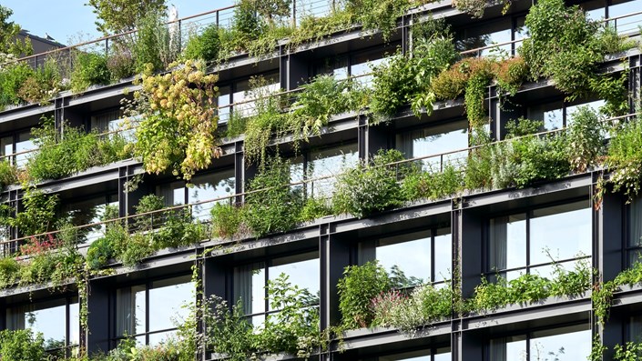 Tòa nhà phủ cây xanh mang thiên nhiên trở lại thành phố - 1