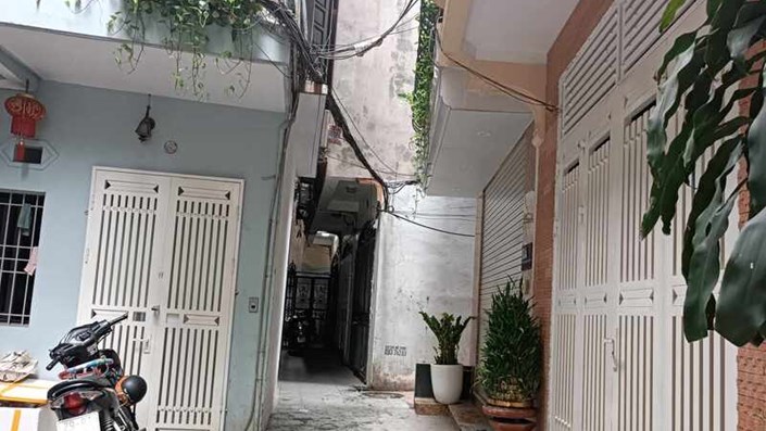 Có nên mua nhà trong hẻm? Ưu – nhược điểm và những rủi ro bạn cần biết trước khi xuống tiền  - 1
