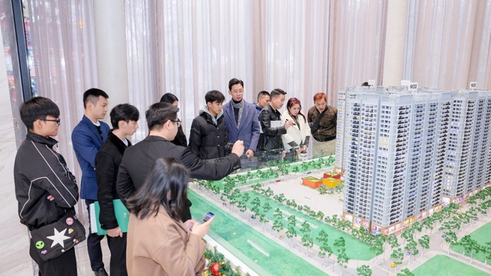 BẤT ĐỘNG SẢN 2025: NGUỒN CUNG TĂNG NHƯNG THỊ TRƯỜNG VẪN KHÓ THOÁT "LỆCH PHA"  - 1