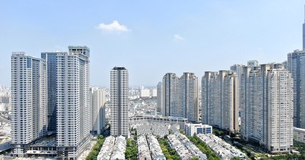 Giá nhà ở TP.HCM: Giảm trên giấy, tăng ngoài đời  - 1