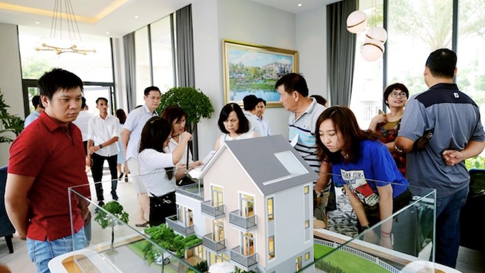 THU NHẬP 50 TRIỆU/THÁNG VAY 1,3 TỶ MUA NHÀ, VỢ CHỒNG TRẺ RƠI VÀO BẪY NỢ NẦN  - 1