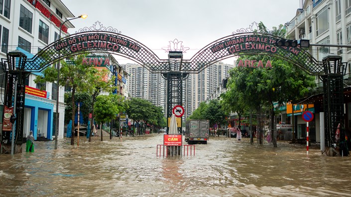 Ngập sau bão Bualoi: Khi bất động sản lộ rõ điểm yếu hạ tầng và bài học chọn nhà an toàn  - 1