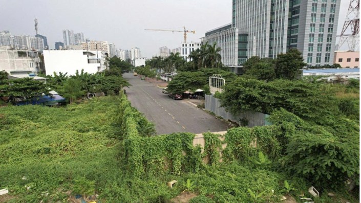 Nhà đẹp cũng phải xem người đứng sau vì chủ đầu tư nợ thuế, người mua dễ lãnh đủ - 1