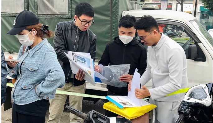 Dẹp cò chưa xong, lại bùng lên chênh 400 triệu tại CT3 Kim Chung  - 1