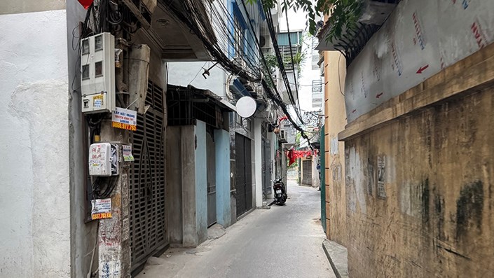 NHÀ THÓP HẬU BỖNG NHIÊN 'LÊN ĐỜI', HẾT BỊ CHÊ KÉM PHONG THỦY  - 1