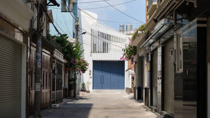 Mua được nhà rồi mà sao thấy mệt hơn lúc chưa có… chắc tại mình không còn chỗ để thở  - 1