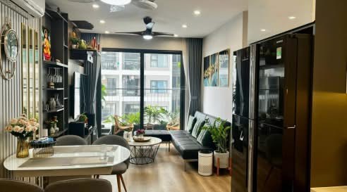 Một căn chung cư thôi mà phải cố gắng cả đời, may ra mới mua được - 1