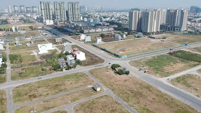 Giá căn hộ tăng mạnh vì tiền sử dụng đất bị truy thu, người mua “gánh” chi phí hàng trăm triệu đồng - 1
