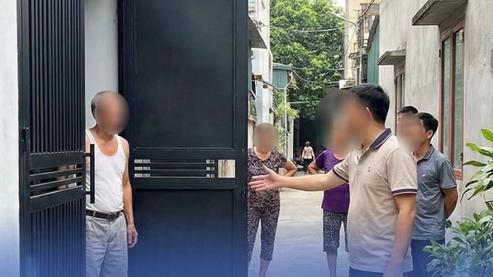 Cổng nhà mở ra ngoài: tưởng chuyện nhỏ mà lại là “drama đầu ngõ” - 1
