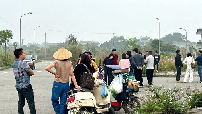 “Đừng để tiền rơi”: Khi cò đất lợi dụng tin đồn sáp nhập tỉnh để đẩy giá bán “nóng” - 1