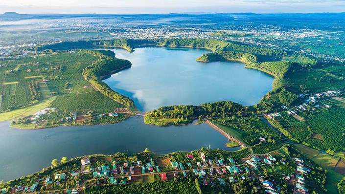 Năm Du lịch Quốc gia 2026: sẵn sàng cho hành trình “biển chạm cao nguyên” - 1