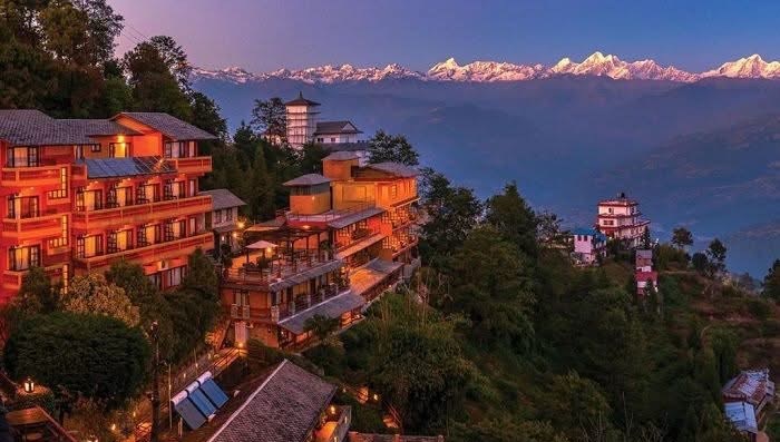 Có nên mua khách sạn "ngộp" ở thời điểm này không? - 1