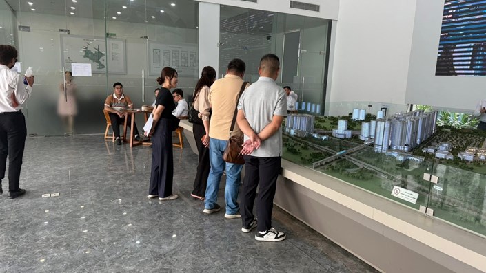 Khi giá nhà tăng nhanh hơn tốc độ tăng thu nhập, người trẻ sẽ dần chuyển từ tư duy “sở hữu” sang “tồn tại cho dễ thở” - 1