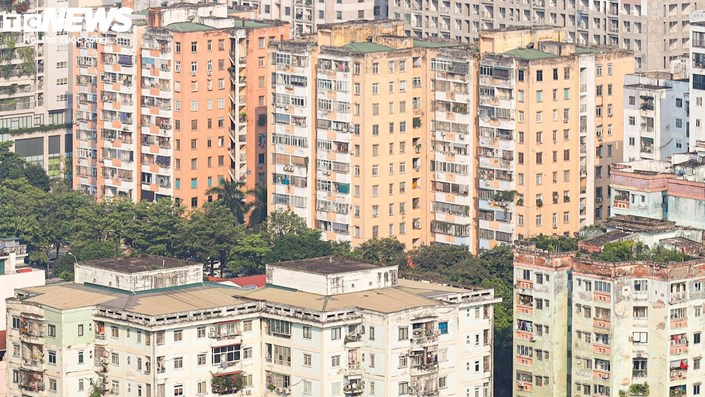 Tuyệt vọng mua nhà ở Hà Nội thì dịch chuyển về quê xây nhà to như lâu đài - 1