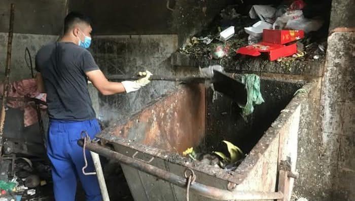 Còn bác nào đang ở chung cư xả rác bằng đường ống không? - 1
