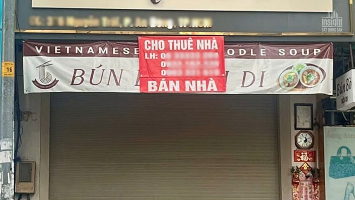 Nhà phố TP.HCM đồng loạt "rủ nhau" giảm giá sấp mặt từ trung tâm ra ngoại ô mà thượng đế vẫn chê không thèm chốt đơn 🤦‍♂️ - 1