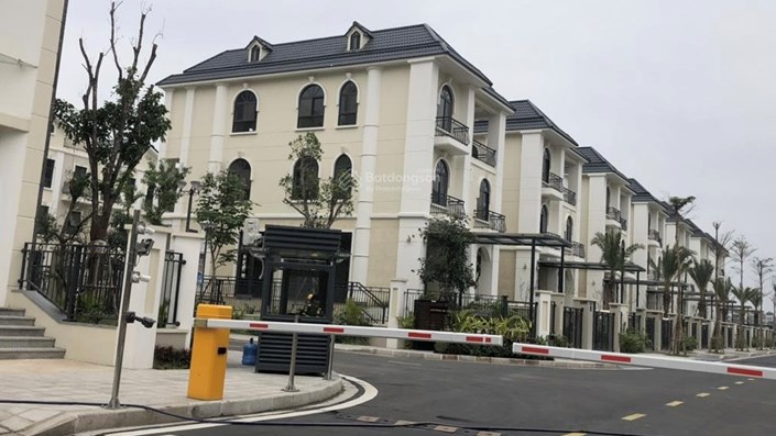 Shophouse triệu đô: Nhà để ngắm, nhưng nỗi buồn thì… để giữ - 1