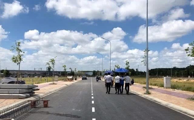 Sóng không nổi ở TP.HCM, nhà đầu tư đổ về vùng ven săn hàng “có sổ” - 1
