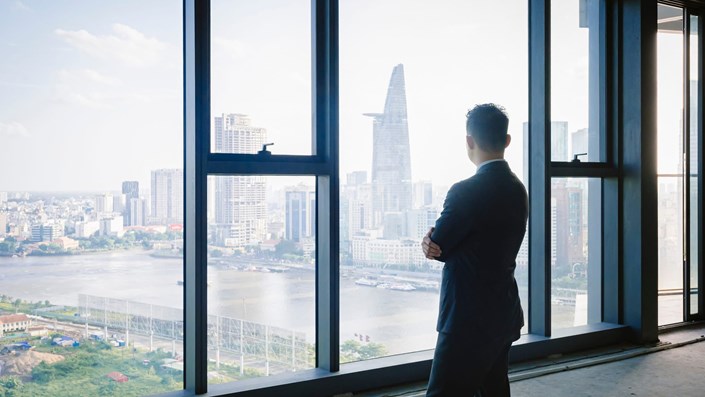 Thu nhập khiêm tốn, ở Hà Nội hay về quê nhiều khi cũng chẳng khác gì nhau... - 1