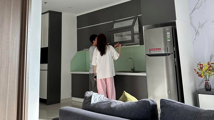 Đưa 7 triệu mà lo mất, ai ngờ vợ lương 70 triệu mới là "trùm xây nhà" - 1