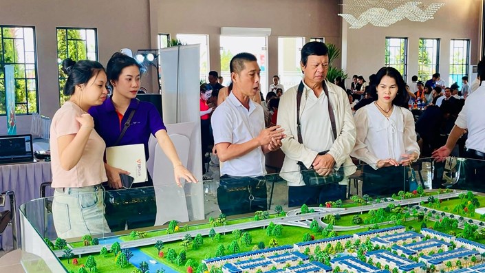 120-130 NĂM MỚI MUA ĐƯỢC CĂN HỘ, LIỆU CÓ BÌNH THƯỜNG? - 1