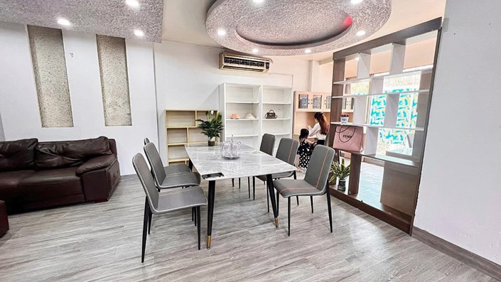 Ở trung tâm thì “hít bụi sang chảnh” 6 triệu/15m², ra ngoại thành thì “sống như vua” 50m² chỉ 4 triệu: Người thuê trọ Hà Nội chọn sao cho vừa túi, ưng bụng đây? - 1