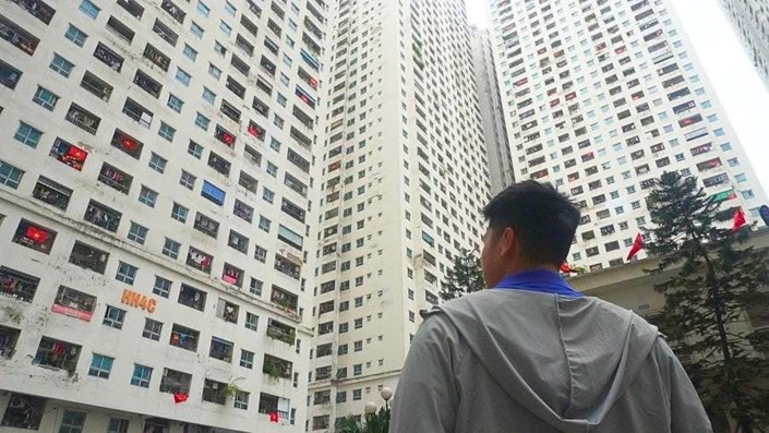 Chung cư Hà Nội: Giá trên trời liệu có còn đáng đầu tư? - 1