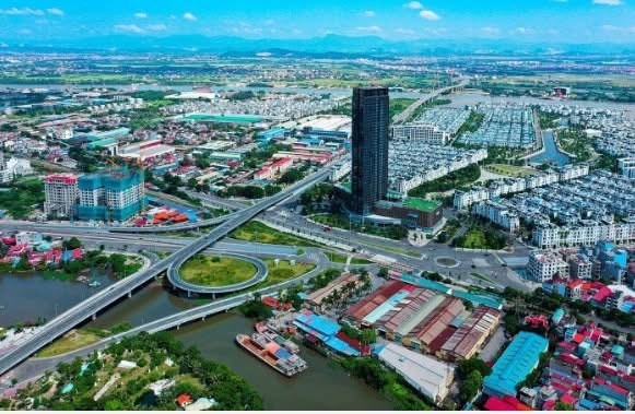 Rời Hà Nội, dòng tiền đang chạy trốn về "quê ngoại" - 1