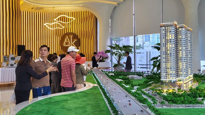 Dòng tiền bất động sản “Nam tiến”: Khi nhà đầu tư Bắc lại rủ nhau vào Nam săn đất - 1