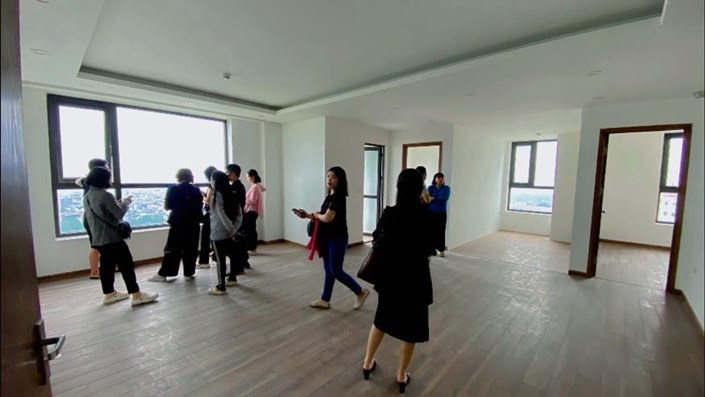 Gia đình thu nhập "kịch khung" thì mất 10 năm mới mua được nhà ở xã hội 1,5 tỷ: Chuyện gì đây? - 1