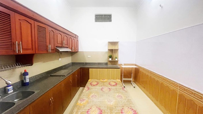 Chúng tôi vẫn làm việc chăm chỉ, chỉ là tốc độ tăng lương không thắng nổi tốc độ tăng giá nhà - 1