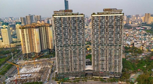 Chả hiểu kiểu gì: vùng ven giờ không chỉ đắt ngang trung tâm, mà còn bắt mua chênh như mua… đồ độc quyền - 1